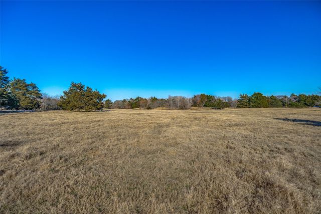548 Deer Creek Road, Sadler, TX 76264