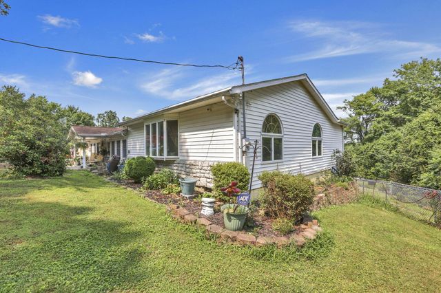 8879 National Road SE, Thornville, OH 43076