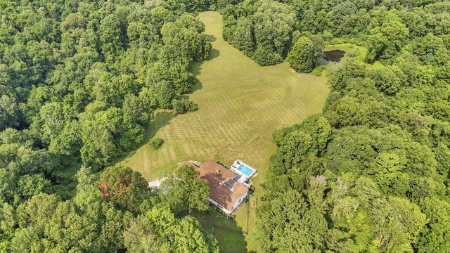 8879 National Road SE, Thornville, OH 43076