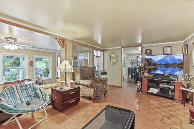 8879 National Road SE, Thornville, OH 43076