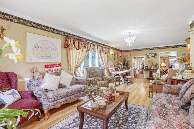 8879 National Road SE, Thornville, OH 43076