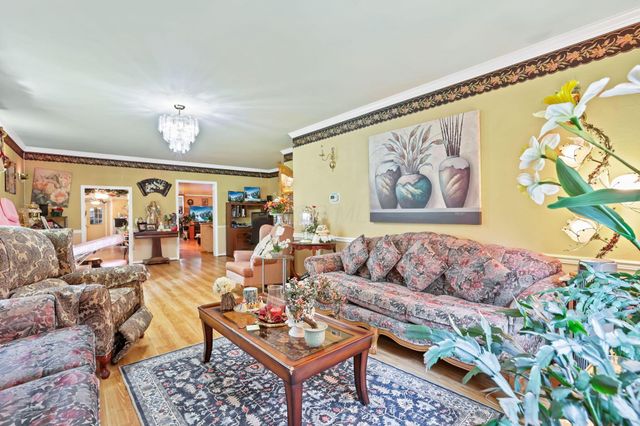 8879 National Road SE, Thornville, OH 43076