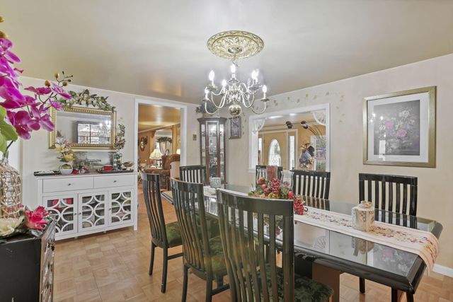8879 National Road SE, Thornville, OH 43076