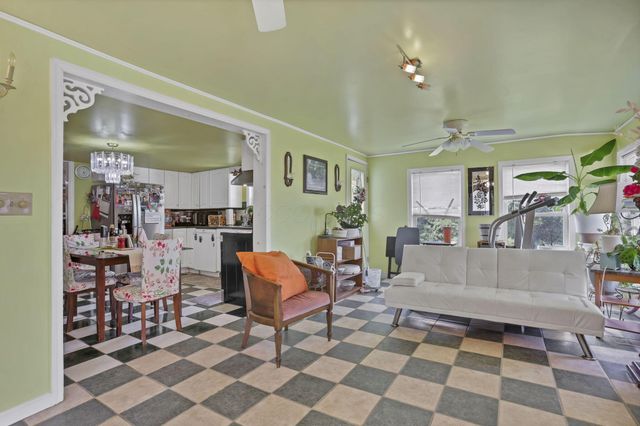 8879 National Road SE, Thornville, OH 43076