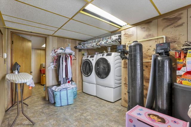 8879 National Road SE, Thornville, OH 43076