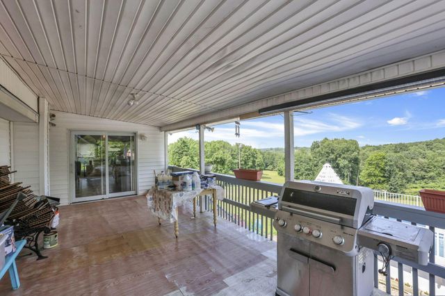 8879 National Road SE, Thornville, OH 43076
