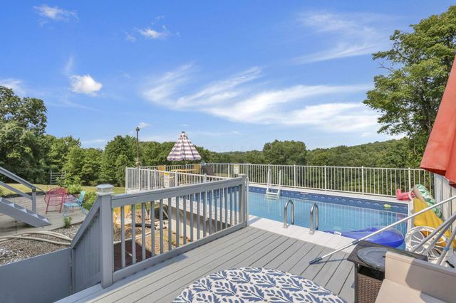 8879 National Road SE, Thornville, OH 43076