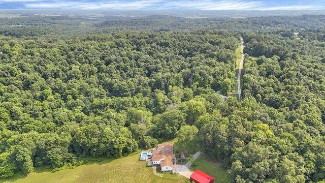 8879 National Road SE, Thornville, OH 43076