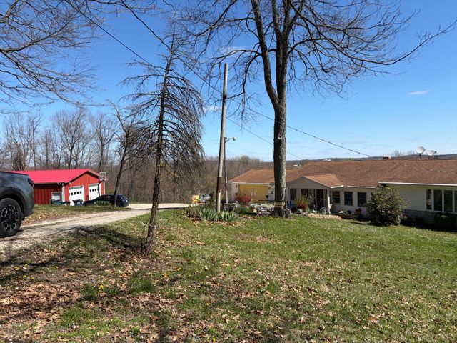 8879 National Road SE, Thornville, OH 43076