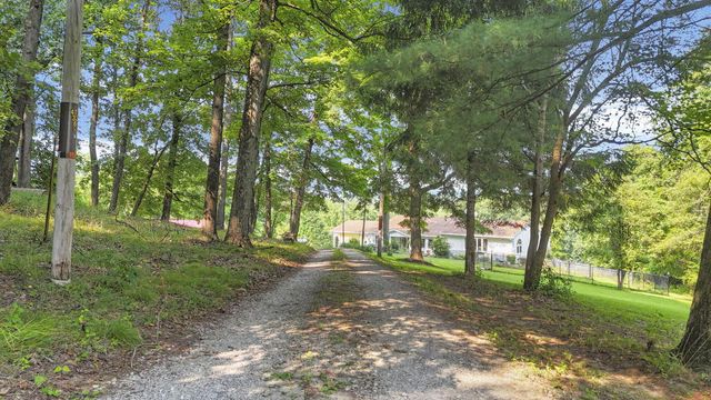 8879 National Road SE, Thornville, OH 43076