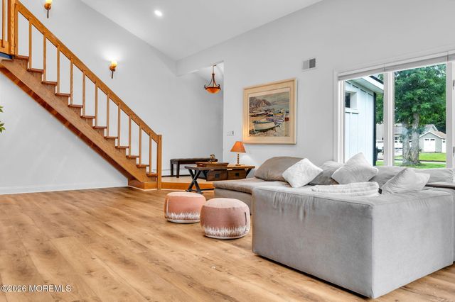 458 Penn Avenue N, Forked River, NJ 08731