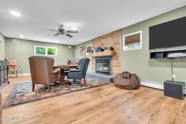 458 Penn Avenue N, Forked River, NJ 08731
