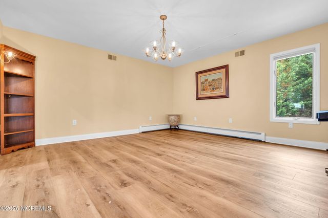 458 Penn Avenue N, Forked River, NJ 08731