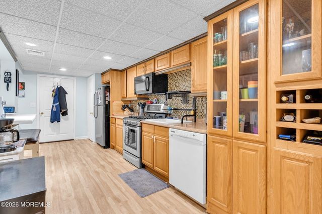 458 Penn Avenue N, Forked River, NJ 08731