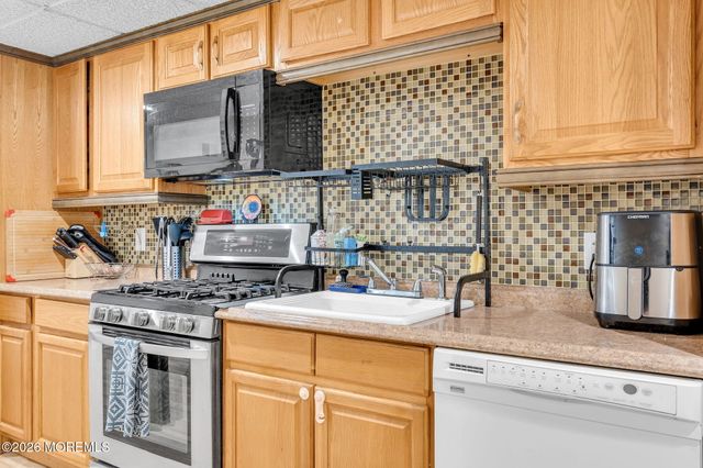 458 Penn Avenue N, Forked River, NJ 08731