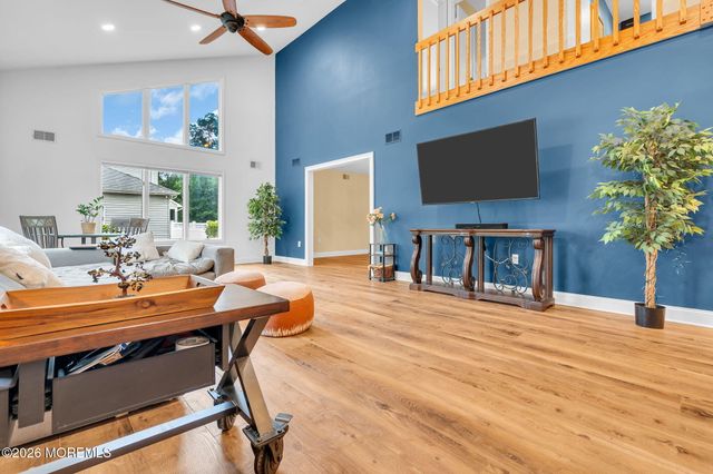 458 Penn Avenue N, Forked River, NJ 08731