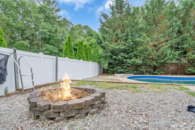 458 Penn Avenue N, Forked River, NJ 08731