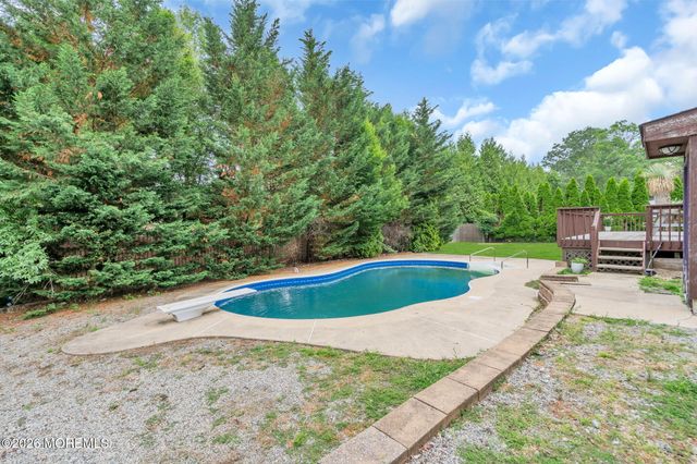 458 Penn Avenue N, Forked River, NJ 08731