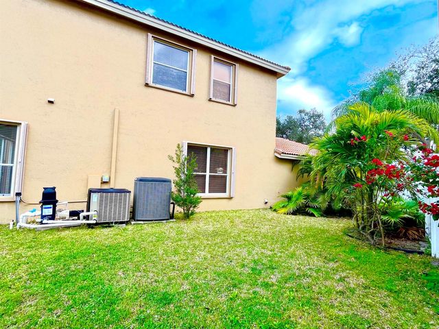 5012 Victoria Circle, West Palm Beach, FL 33409