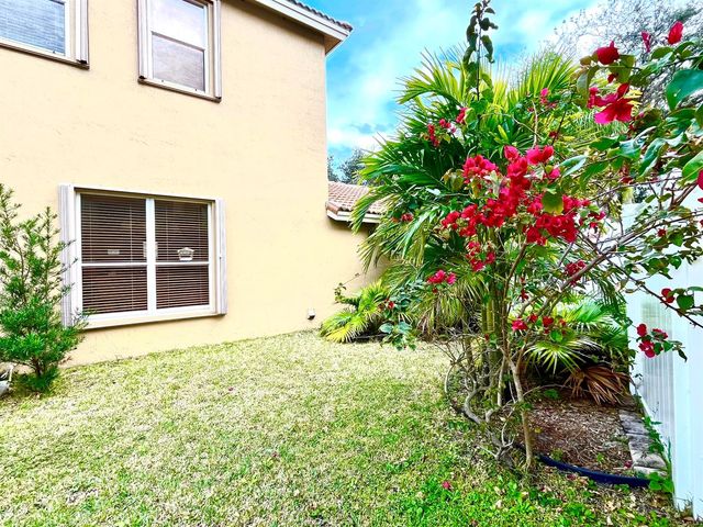 5012 Victoria Circle, West Palm Beach, FL 33409