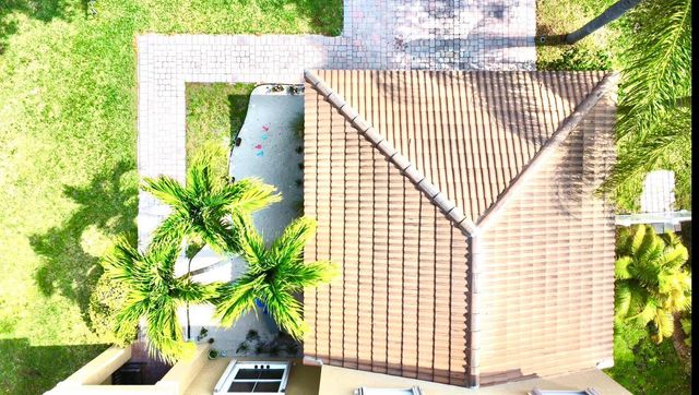 5012 Victoria Circle, West Palm Beach, FL 33409