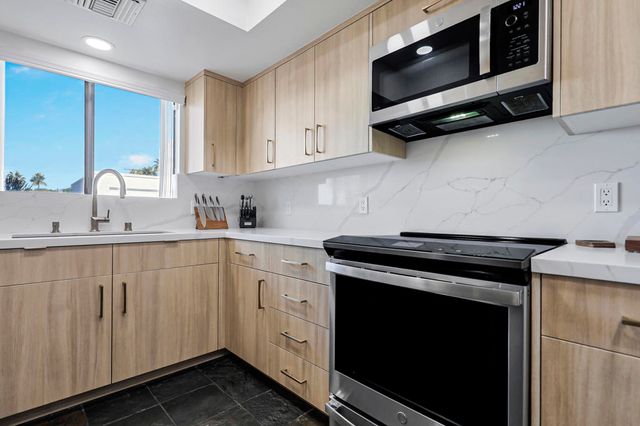 45760 Ocotillo Drive, Palm Desert, CA 92260