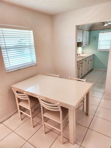 2100 SW Lake Circle Drive 110, Boynton Beach, FL 33426