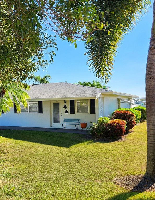 2100 SW Lake Circle Drive 110, Boynton Beach, FL 33426