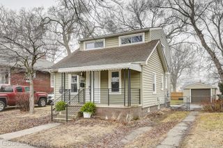 1060 W Hazelhurst Street, Ferndale, MI 48220