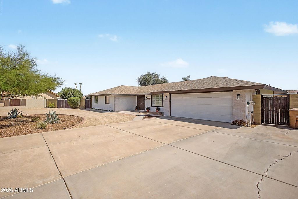 8767 W VILLA HERMOSA --, Peoria, AZ 85383 — photo 3