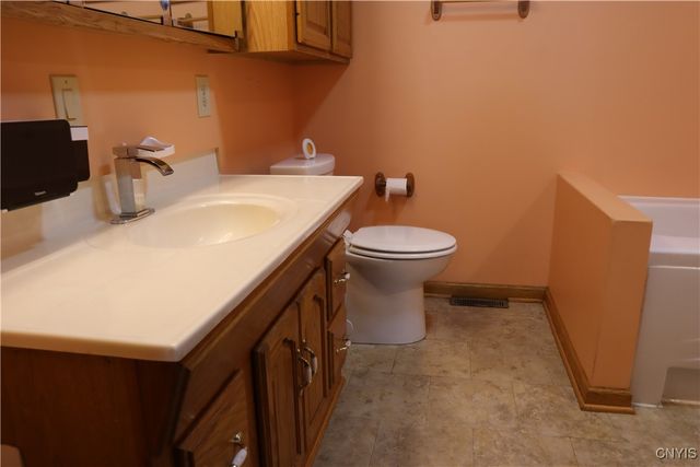 633 West Thomas Street, Rome, NY 13440