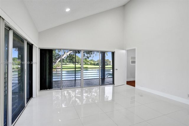 7581 NW 86th Terrace 201, Tamarac, FL 33321