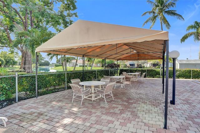 7581 NW 86th Terrace 201, Tamarac, FL 33321