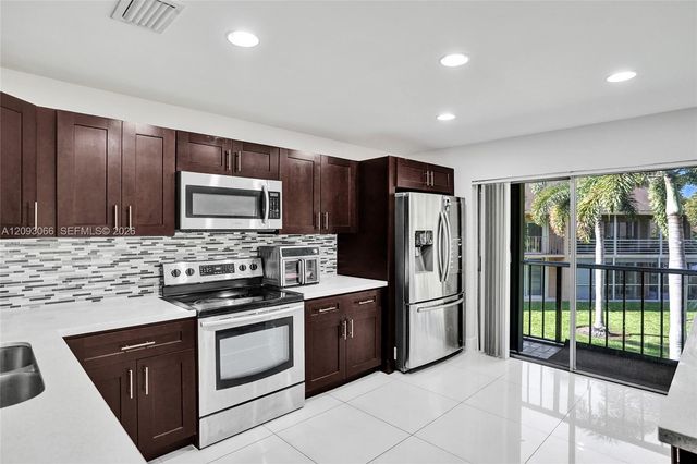 7581 NW 86th Terrace 201, Tamarac, FL 33321