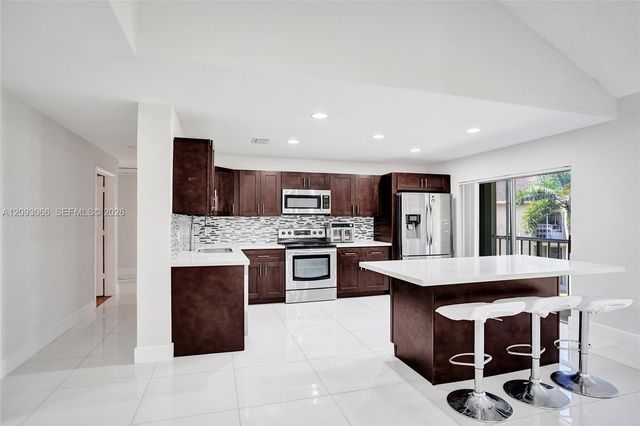 7581 NW 86th Terrace 201, Tamarac, FL 33321