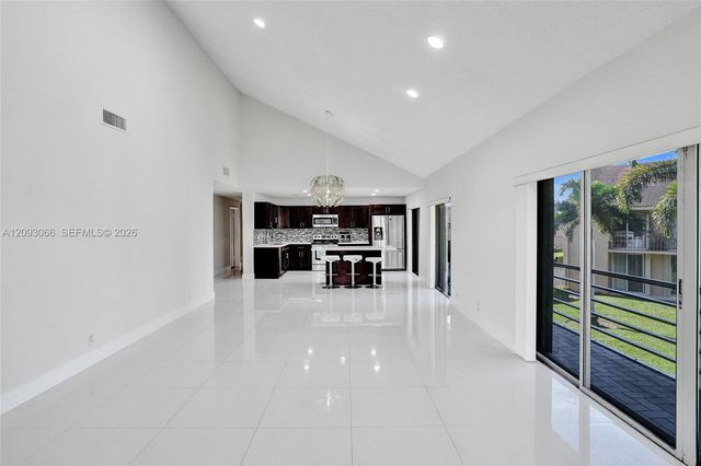 7581 NW 86th Terrace 201, Tamarac, FL 33321