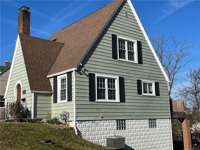 241 Winona Ave, N Franklin Twp, PA 15301