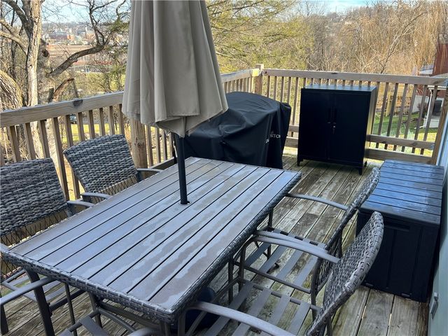 241 Winona Ave, N Franklin Twp, PA 15301