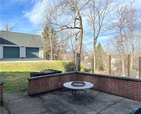 241 Winona Ave, N Franklin Twp, PA 15301