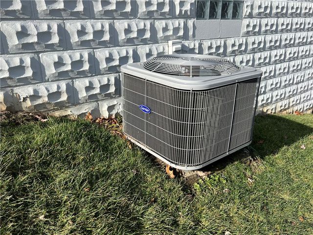 241 Winona Ave, N Franklin Twp, PA 15301