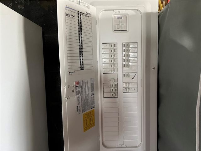 241 Winona Ave, N Franklin Twp, PA 15301