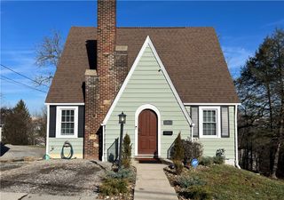 241 Winona Ave, N Franklin Twp, PA 15301