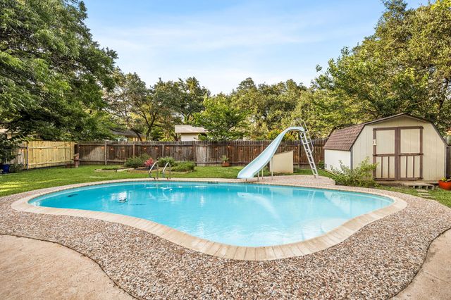 6702 Fireoak DR, Austin, TX 78759