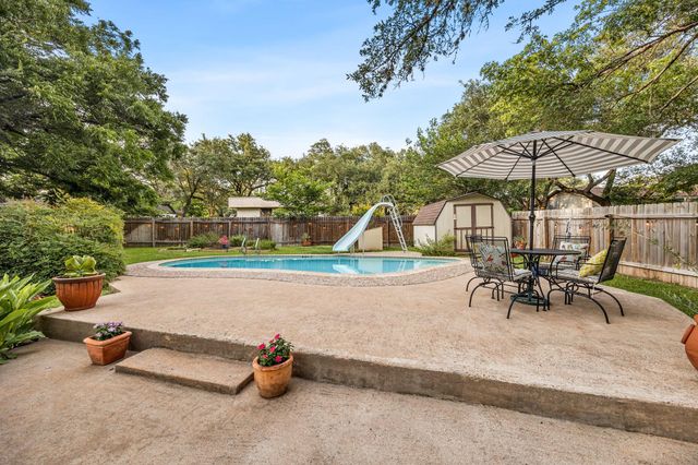 6702 Fireoak DR, Austin, TX 78759