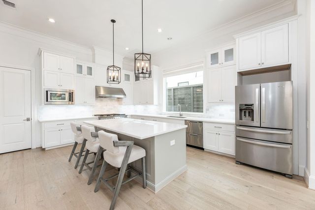 7546 Awty School Lane, Houston, TX 77055