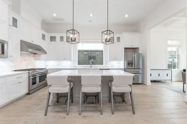 7546 Awty School Lane, Houston, TX 77055