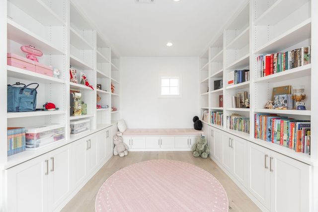 7546 Awty School Lane, Houston, TX 77055