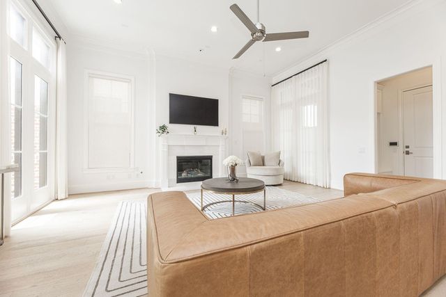 7546 Awty School Lane, Houston, TX 77055