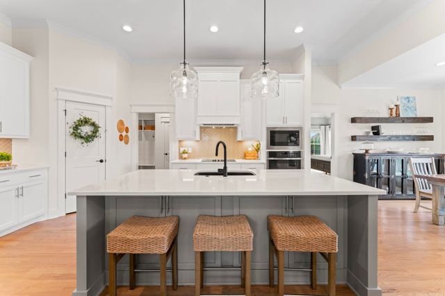 2706 Congress Dr, Murfreesboro, TN 37128