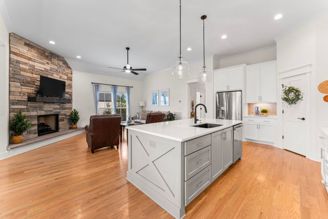 2706 Congress Dr, Murfreesboro, TN 37128